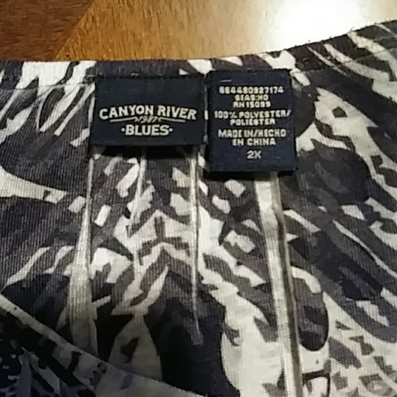 Blouse - Picture 5 of 6